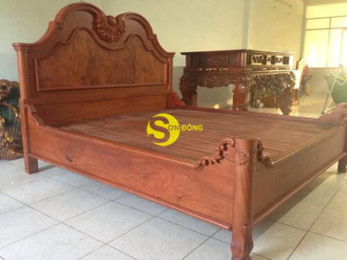 Giường ngủ gỗ gõ đỏ mặt nu VIP GN12