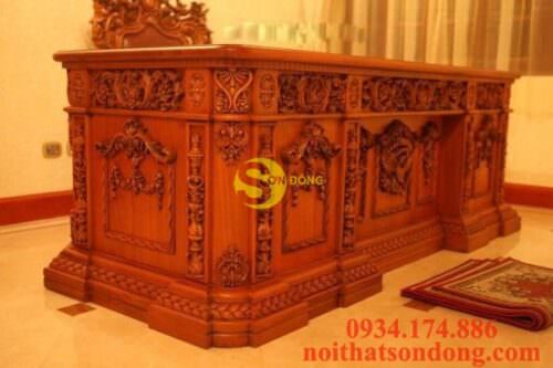 Bàn làm việc chạm cổ điển châu Âu