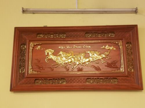 Tranh mã đáo dát vàng gỗ hương 1,27m-T10 - Hình ảnh 2