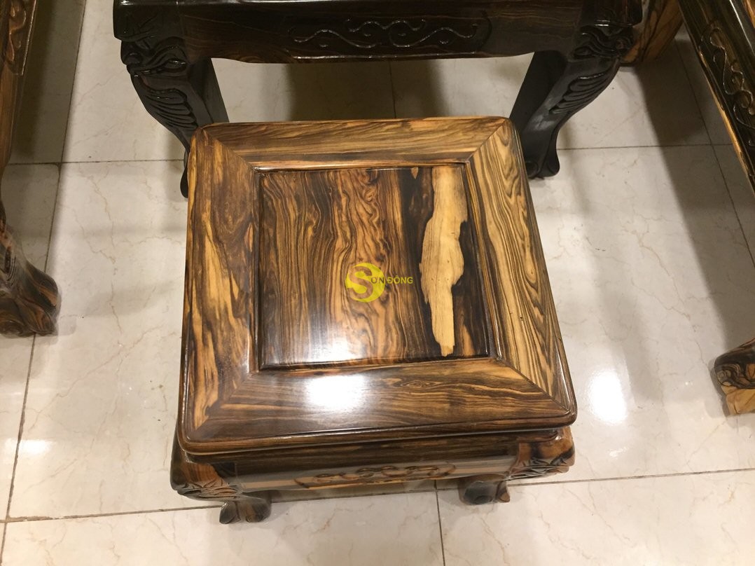 Bộ bàn ghế chạm đào gỗ mun sọc cột 10, 6 món – BBG319 (Ảnh 7)