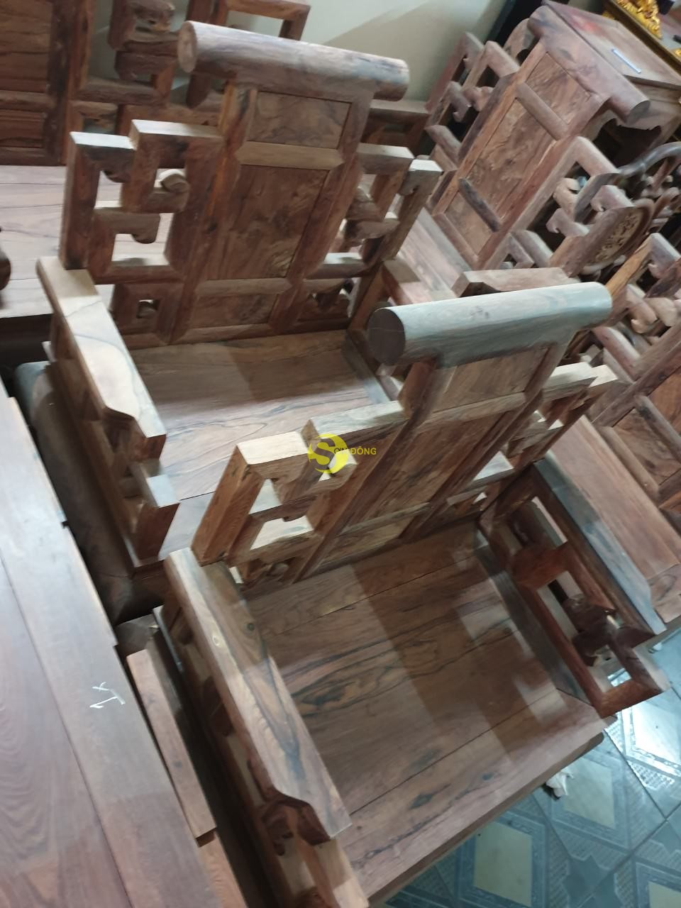 Bàn ghế gỗ cẩm lai xịn | mẫu sơn thuỷ 10 món chân 14 (Ảnh 5)