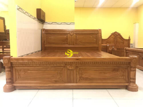Giường ngủ hoa văn cổ điển GN42A