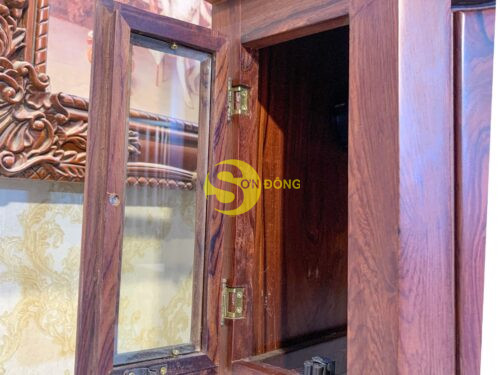 Dong ho thap hoang gia go Cam Lai 1