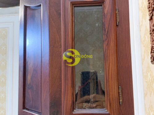 Dong ho thap hoang gia go Cam Lai 11