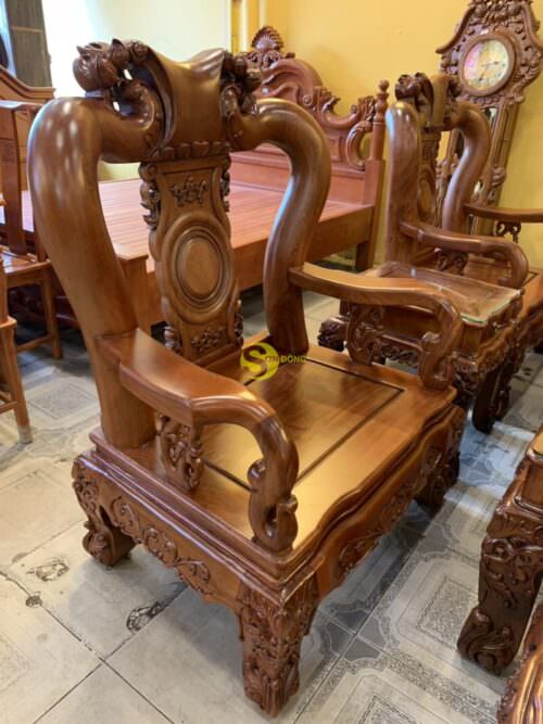 Bộ bàn ghế hương đá chạm đào đẹp vai cong cổ điển 6 món tay 12 BBG3610 - Hình ảnh 3
