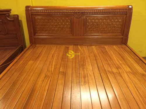 Giường ngủ cổ điển hoa mai 100% gõ đỏ GN115C