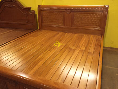 Giường ngủ cổ điển hoa mai 100% gõ đỏ GN115C