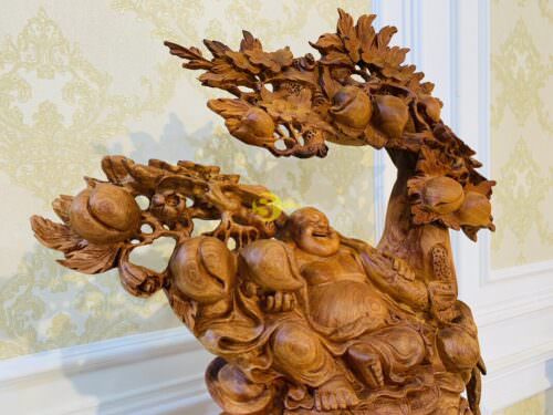 Di lặc hoan hỉ ngồi gốc đào gỗ hương DL1107 - Hình ảnh 2