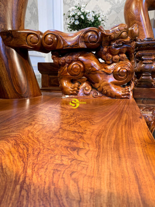 Salon gỗ cổ điển nghê đỉnh cẩm lai