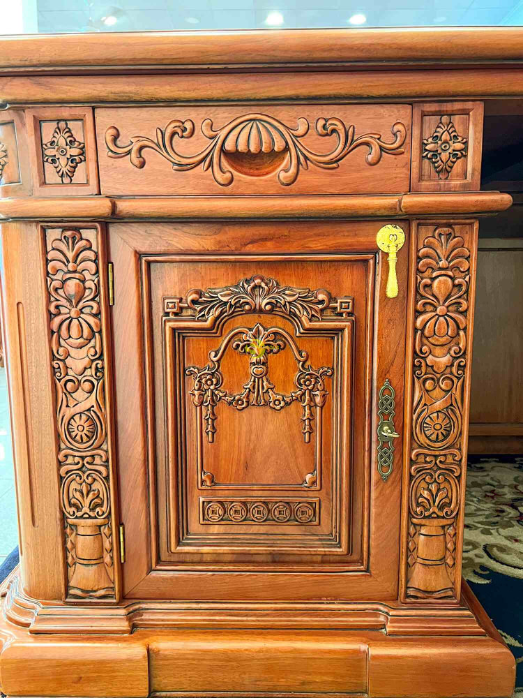 Ban lam viec co dien Obama go go do 9