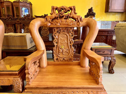 Bộ bàn ghế gõ đỏ chạm bát mã truy phong gõ đỏ mặt liền 6 món tay 12 BBG339 - Hình ảnh 8