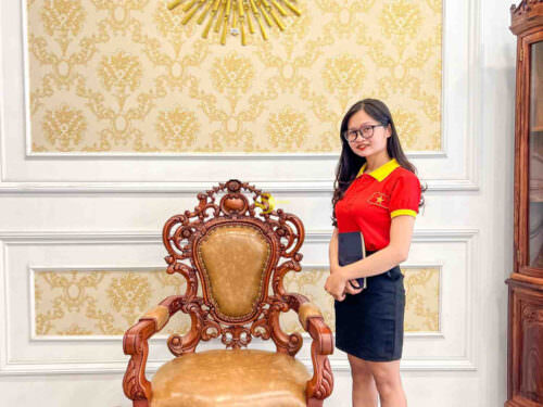 GHE LAM VIEC TUA HOA TAY GO DO 10