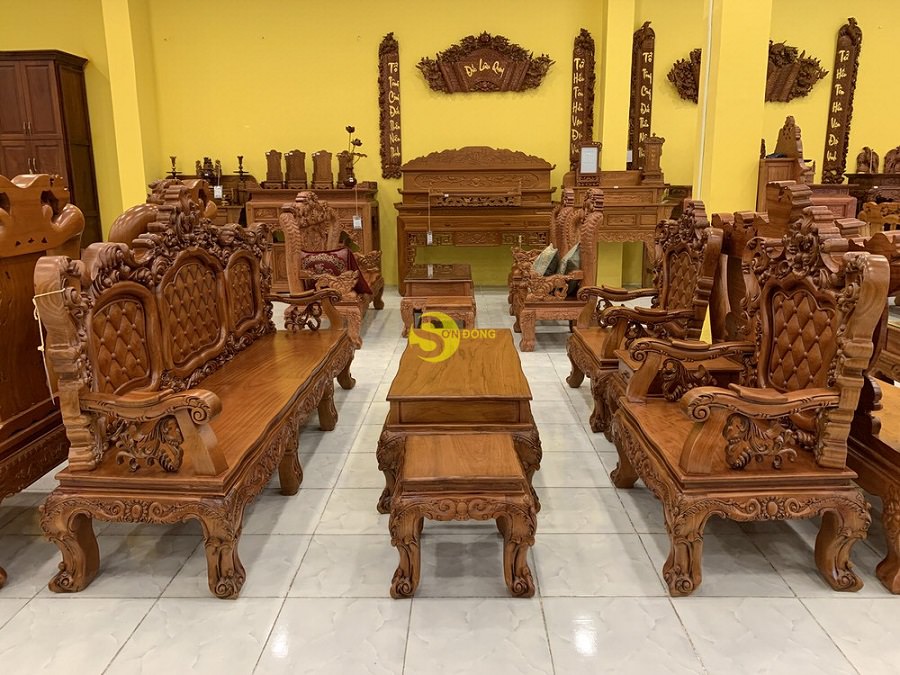 Choáng ngợp bộ bàn ghế hoàng gia làm từ gỗ quý hiếm 7 Bộ bàn ghế hoàng gia gõ đỏ