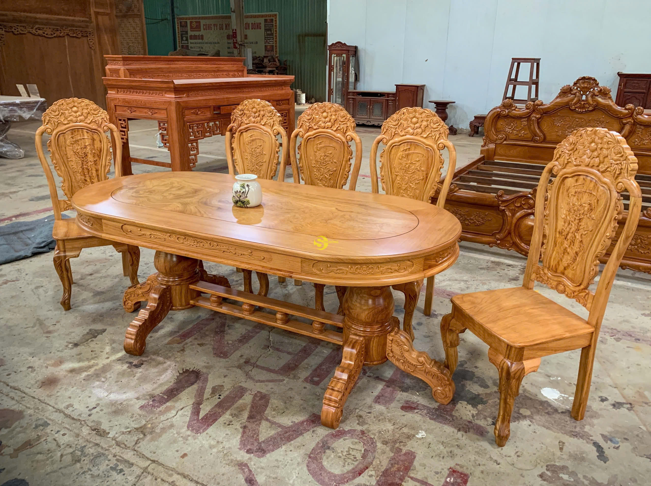 Bộ bàn ăn gõ đỏ 8 ghế hoa hồng bàn Oval-BBA2348B 32 Bo ban an go do 8 ghe hoa hong ban Oval BBA2348B 4