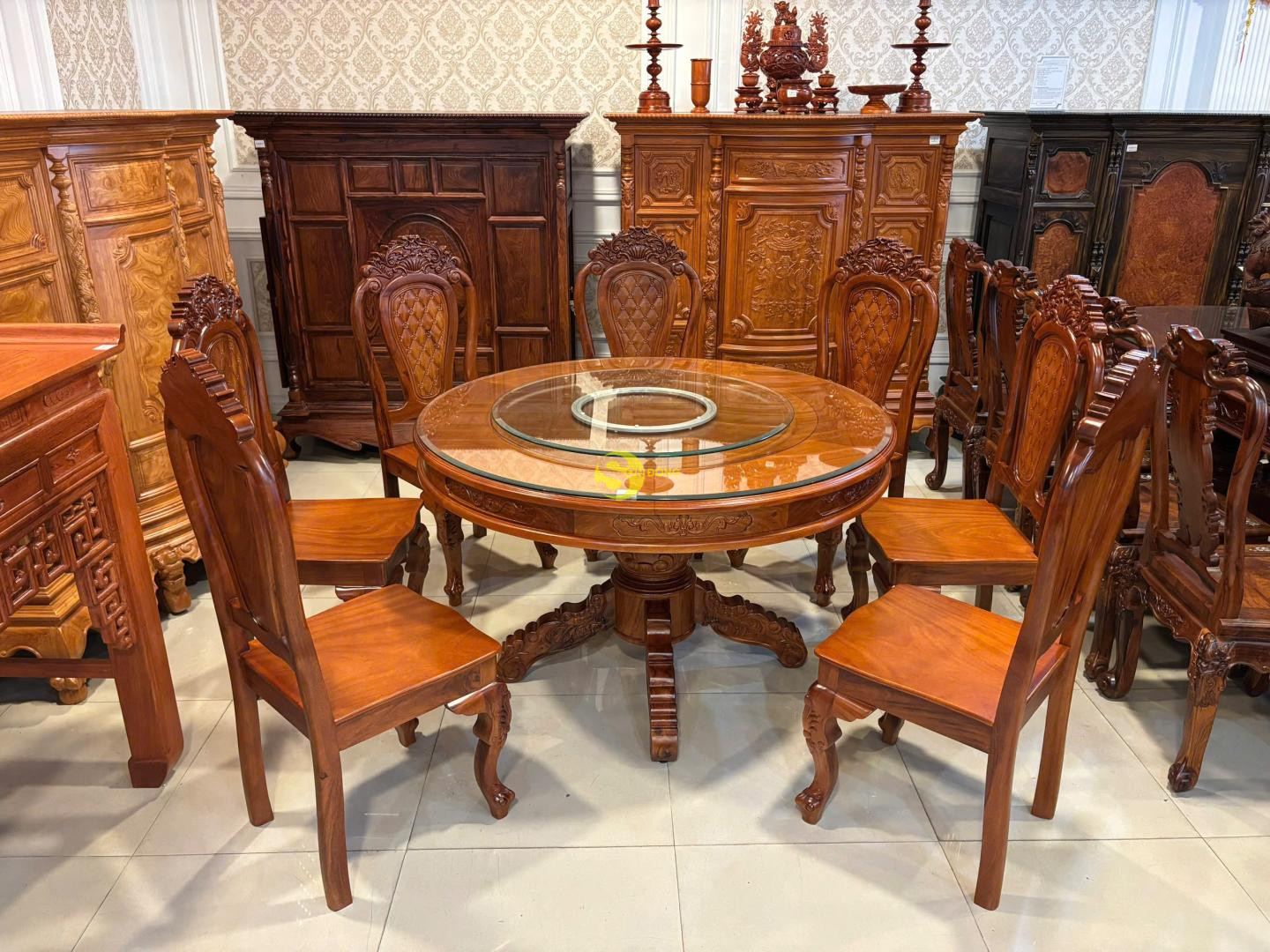 Bộ bàn ăn căm xe mặt gõ 8 ghế tựa hoa mai bàn tròn-BBA1348T