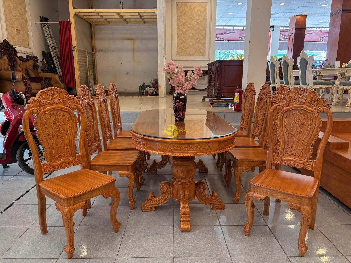 Bộ bàn ăn gõ đỏ 8 ghế hoa lá tây bàn Oval - BBA2229B
