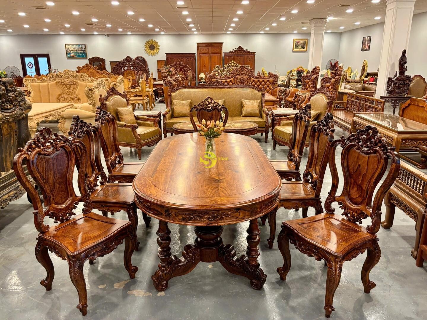 Bộ bàn ăn Cẩm Lai 8 ghế louis bàn ovan - BBA4308B