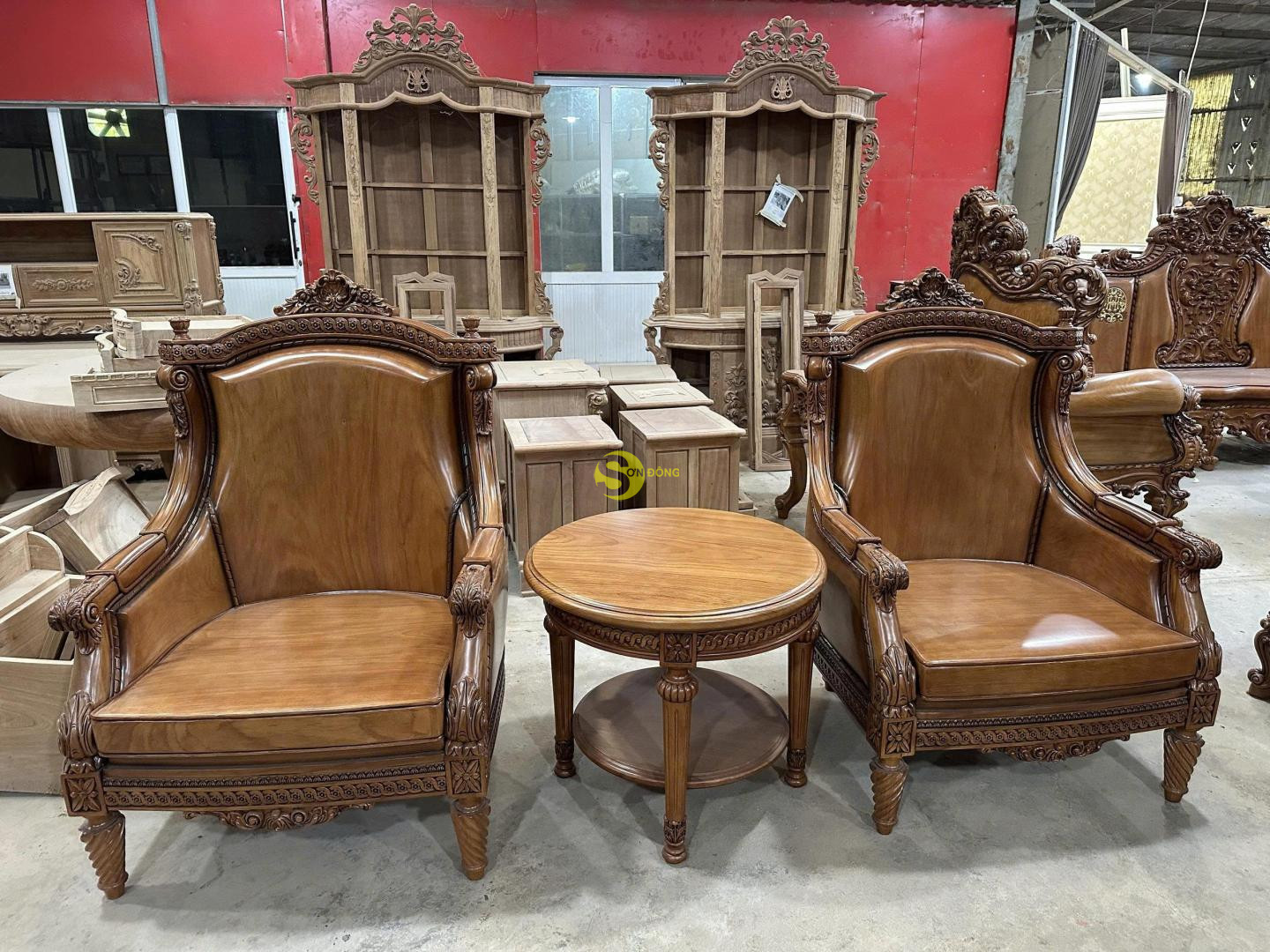 Bộ sofa tân cổ điển Lusso tựa cong gỗ gõ đỏ 3 món - BBG2561