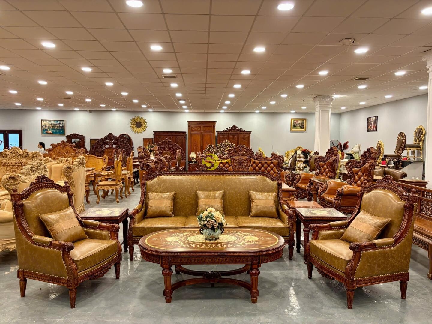 Bộ sofa tân cổ điển LUSSO tựa thẳng gỗ Cẩm Lai VIP - BBG4563