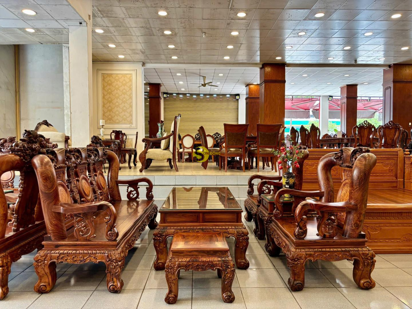 Bộ bàn ghế cẩm lai chạm đào 6 món tay 14 VIP - BBG460