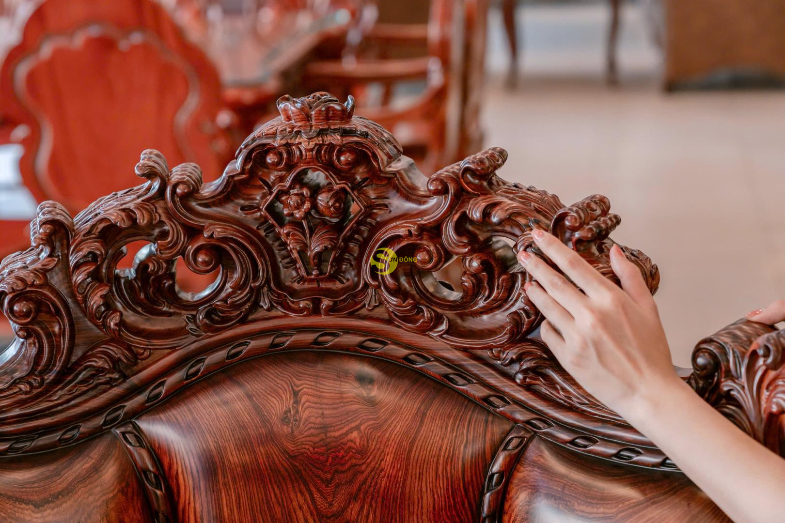 Sofa Hoàng Gia Super Luxury Phiên bản Limited 2026 | 14 món - BBG5586C 21 Sofa Hoàng Gia Super Luxury Phiên bản Limited 2026 | 14 món - BBG5586C - Ảnh 21