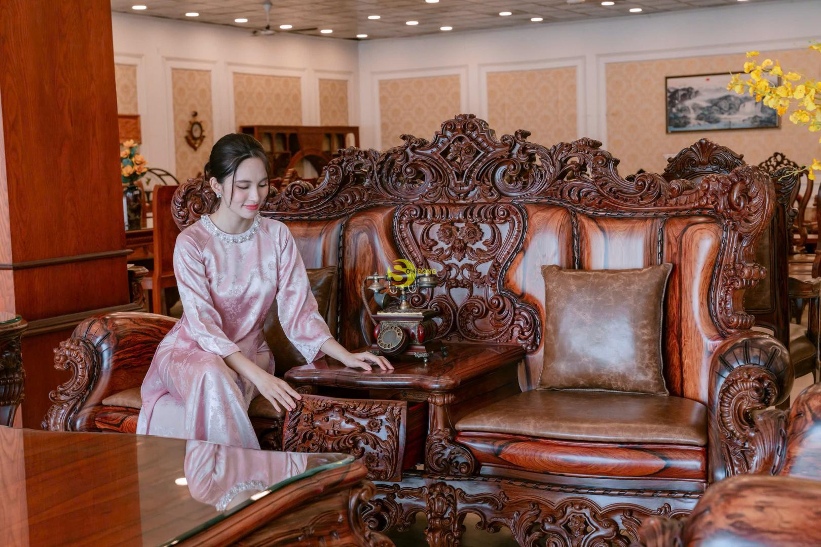 Sofa Hoàng Gia Super Luxury Phiên bản Limited 2026 | 14 món - BBG5586C 19 Sofa Hoàng Gia Super Luxury Phiên bản Limited 2026 | 14 món - BBG5586C - Ảnh 19