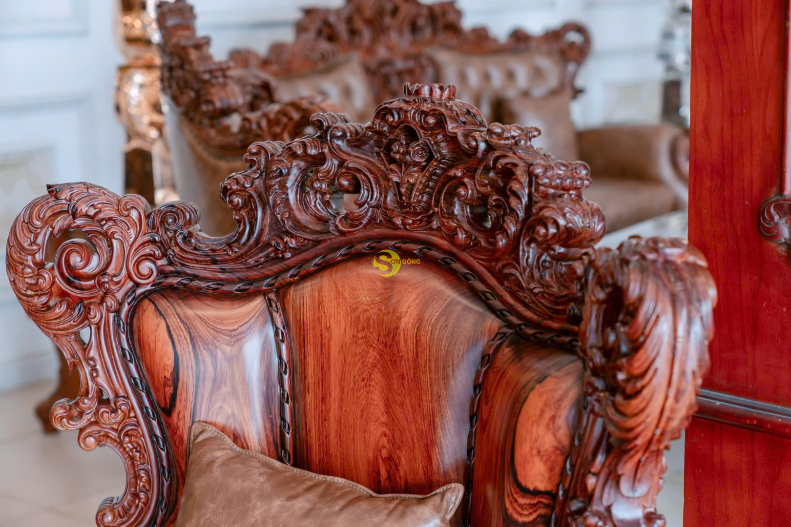 Sofa Hoàng Gia Super Luxury Phiên bản Limited 2026 | 14 món - BBG5586C 3 Sofa Hoàng Gia Super Luxury Phiên bản Limited 2026 | 14 món - BBG5586C - Ảnh 3