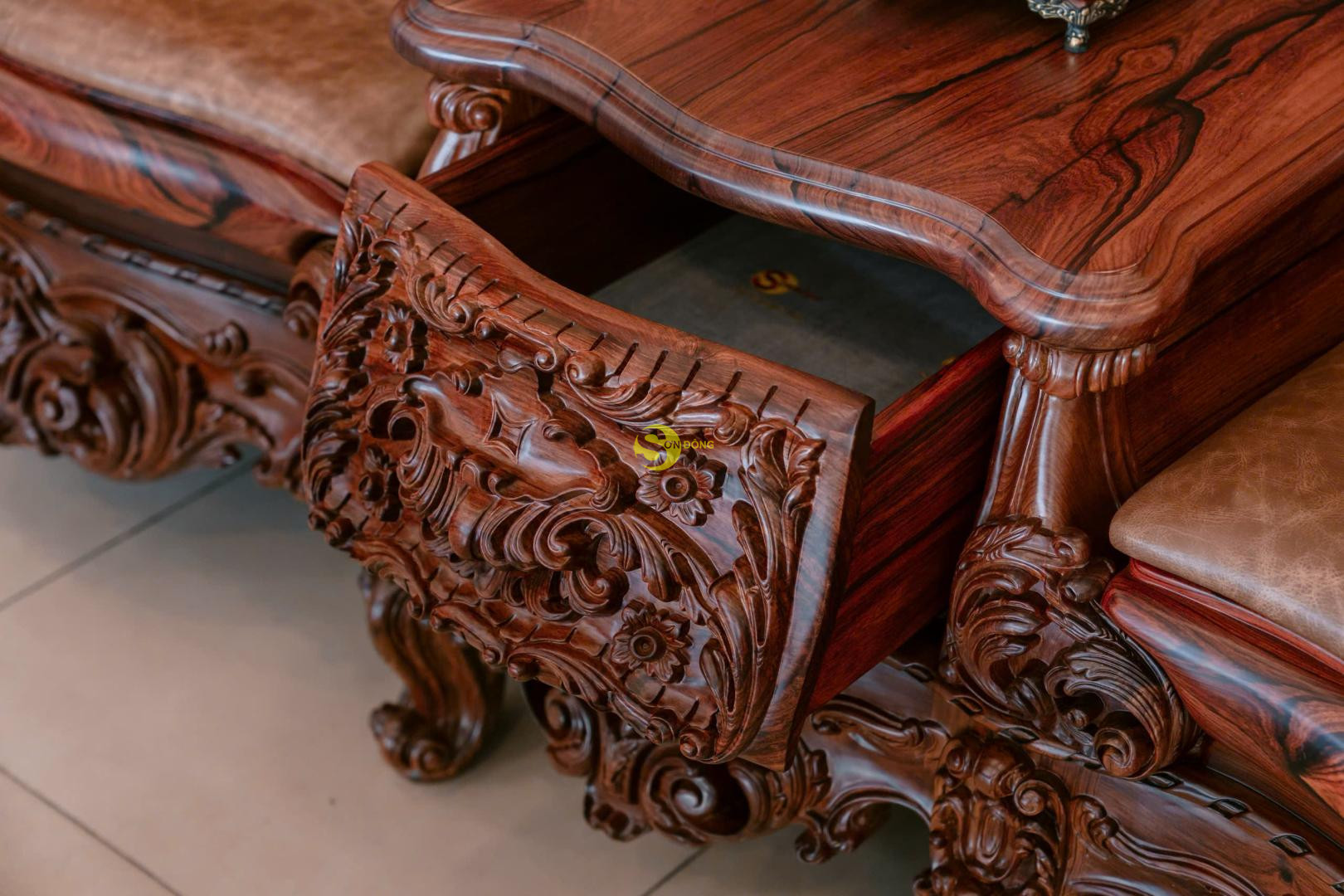 Sofa Hoàng Gia Super Luxury Phiên bản Limited 2026 | 14 món - BBG5586C 26 Sofa Hoàng Gia Super Luxury Phiên bản Limited 2026 | 14 món - BBG5586C - Ảnh 26