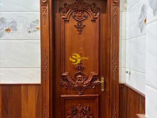 Cua phong co dien hang cong trinh2