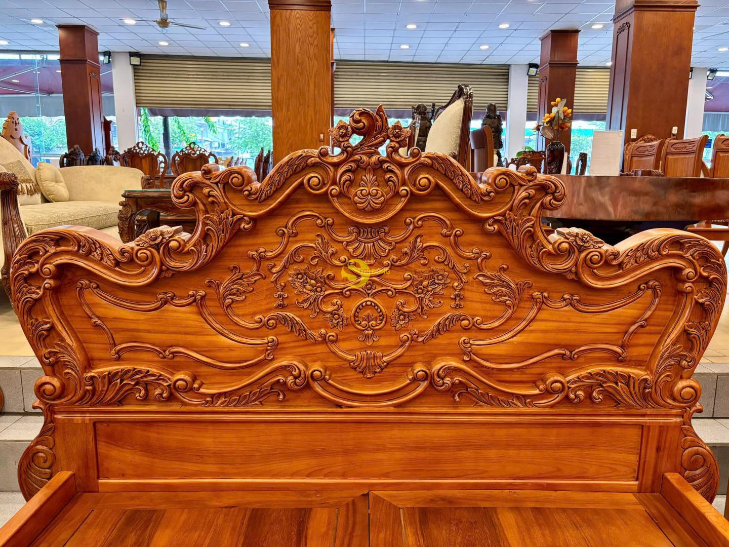 Giường ngủ cổ điển Châu Âu gỗ gõ đỏ 1,8x2m GN20 10 Giường ngủ cổ điển Châu Âu gỗ gõ đỏ 1,8x2m GN20 - Ảnh 10