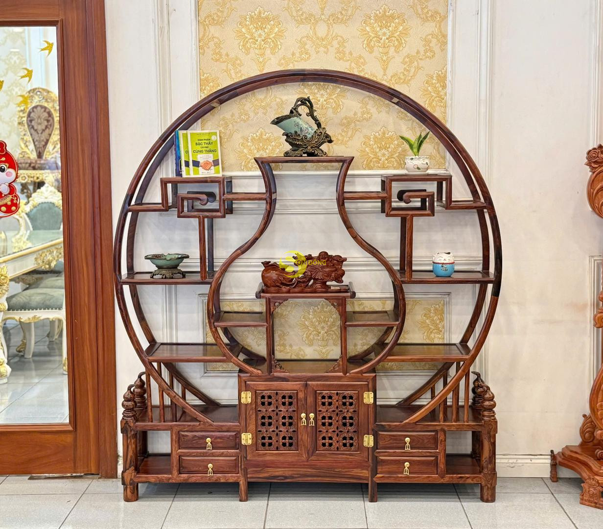 Kệ trang trí khung tròn lục bình gỗ cẩm lai 1600x1800-KTT403
