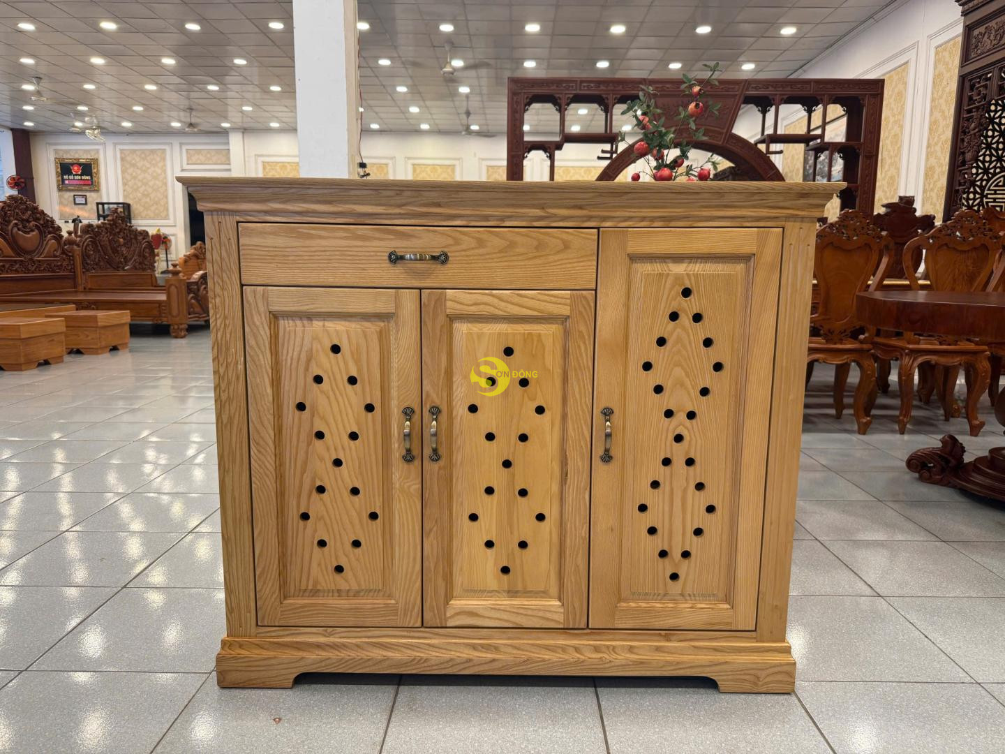 Tủ giày dép gỗ sồi 3 cánh giá rẻ LCMTG04
