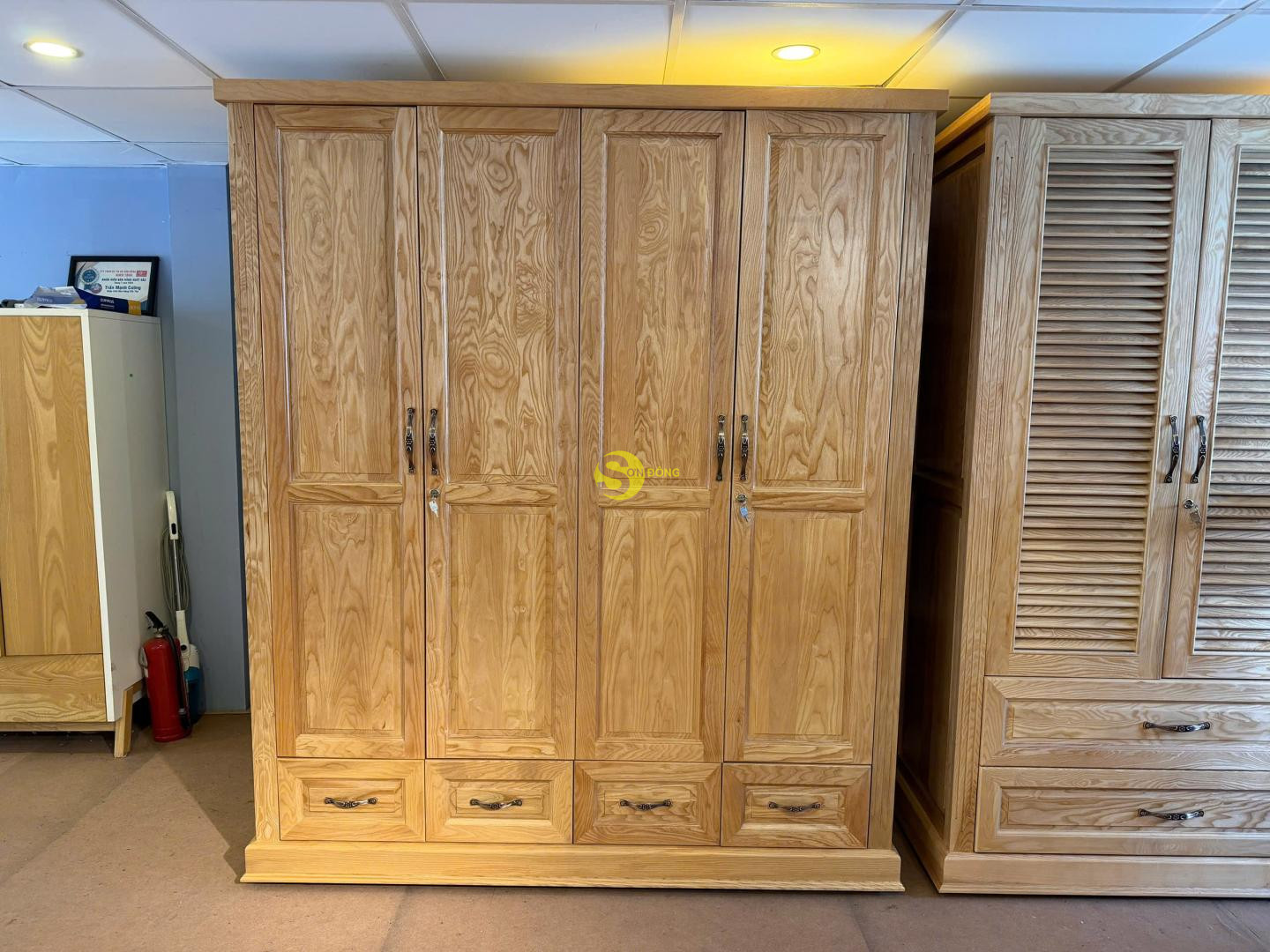 Tủ áo 1m8 - 4 hộc kéo dưới gỗ sồi - LCMTU09