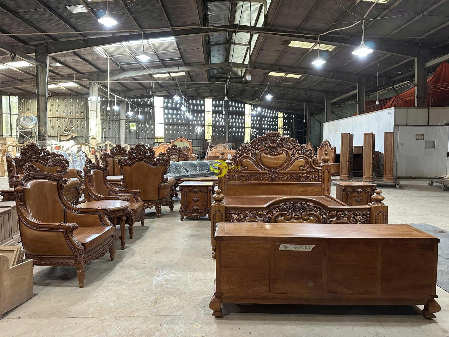 Combo phòng ngủ hoàng gia cổ điển VIP