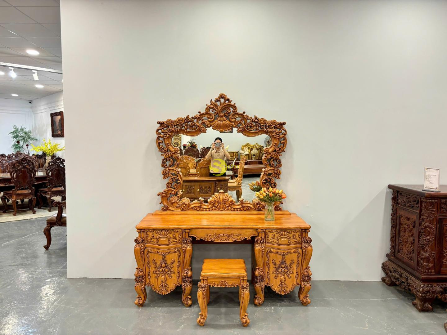Bàn phấn cổ điển gỗ gõ đỏ